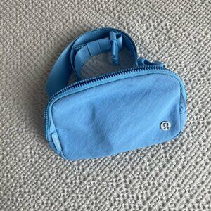 Lulelemon Everywhere Belt Bag NEW